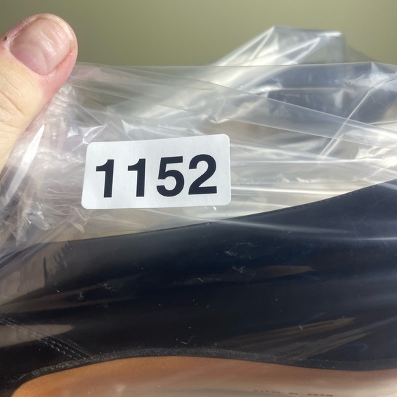 Vintage Salvatore Ferragamo Genuine Black leather heels Size 9 AAAA - Picture 15 of 16